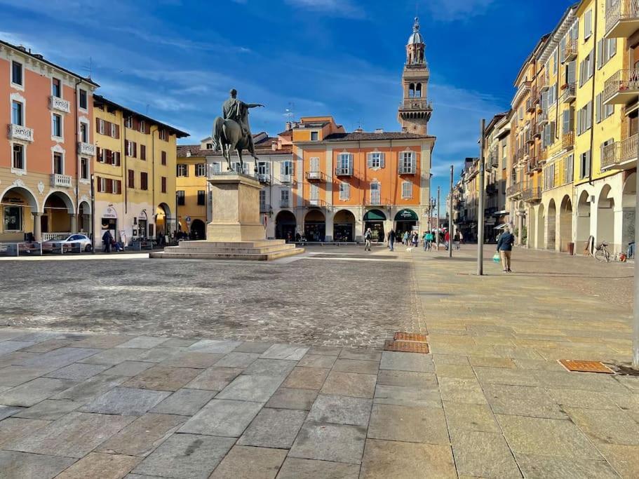Апартаменти Prestigioso Attico A Passo Duomo By Revenue House Казале-Монферрато Екстер'єр фото