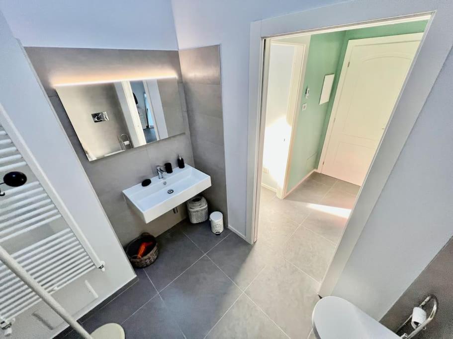 Апартаменти Prestigioso Attico A Passo Duomo By Revenue House Казале-Монферрато Екстер'єр фото